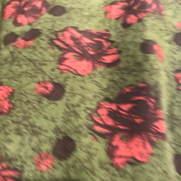 LuLaRoe Green floral Joy! 💚 - Picture 3 of 4